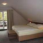 Balland's & Restaurant فندق