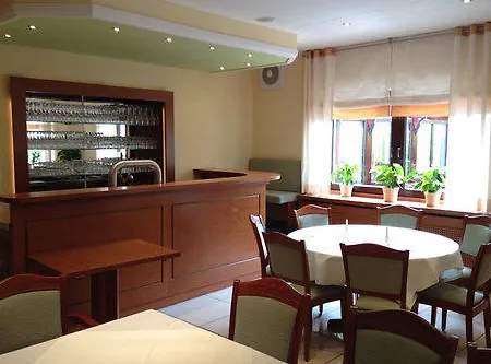 Balland's & Restaurant Hotell 3*